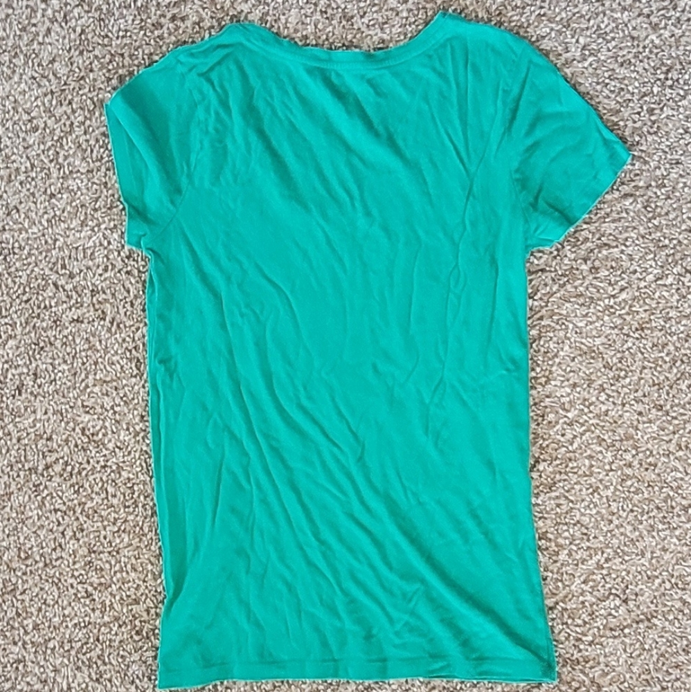 GAP basic v-neck tee - Picture 2 of 3
